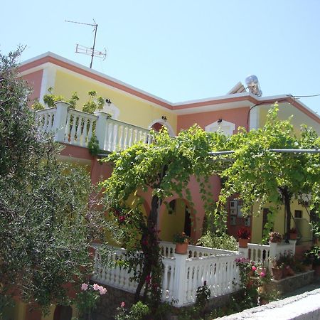 Ferienwohnung Nikolaou Thomas House Parga Exterior foto