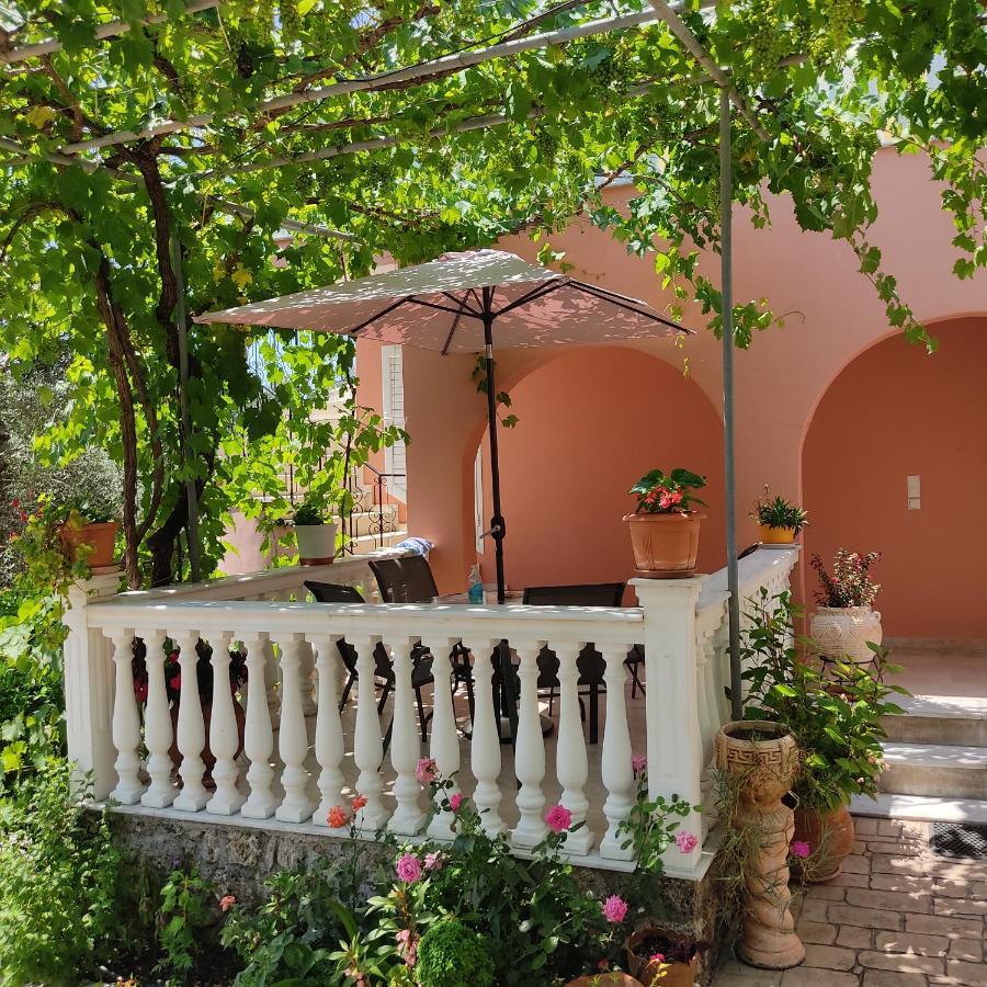 Ferienwohnung Nikolaou Thomas House Parga Exterior foto