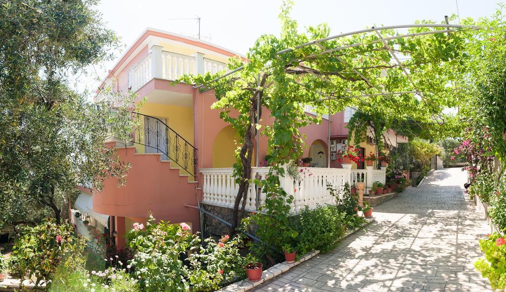 Ferienwohnung Nikolaou Thomas House Parga Exterior foto